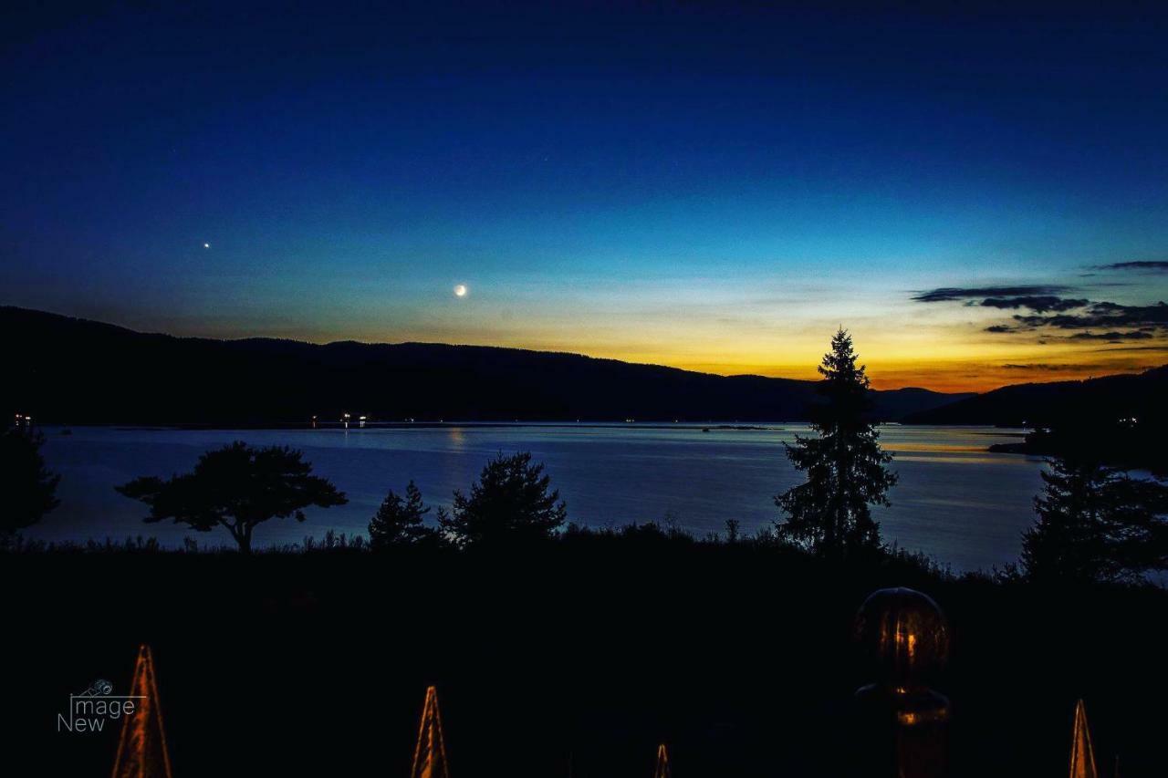 Villa Sunrise Dospat Buitenkant foto